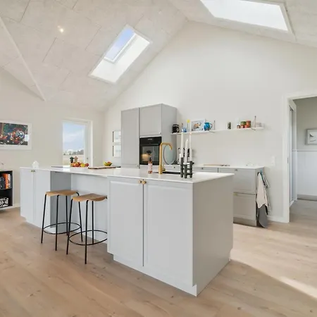 Skoge - 500m From The Sea By Interhome * Svaneke